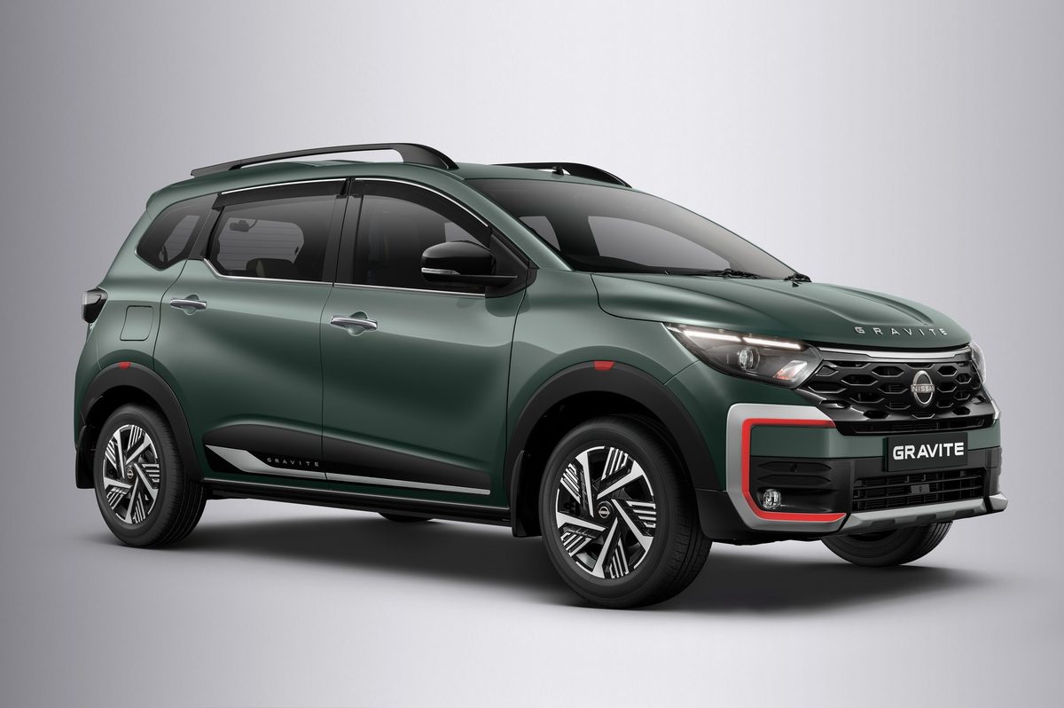 Nissan Gravite in green, front three-quarter view, studio photograph